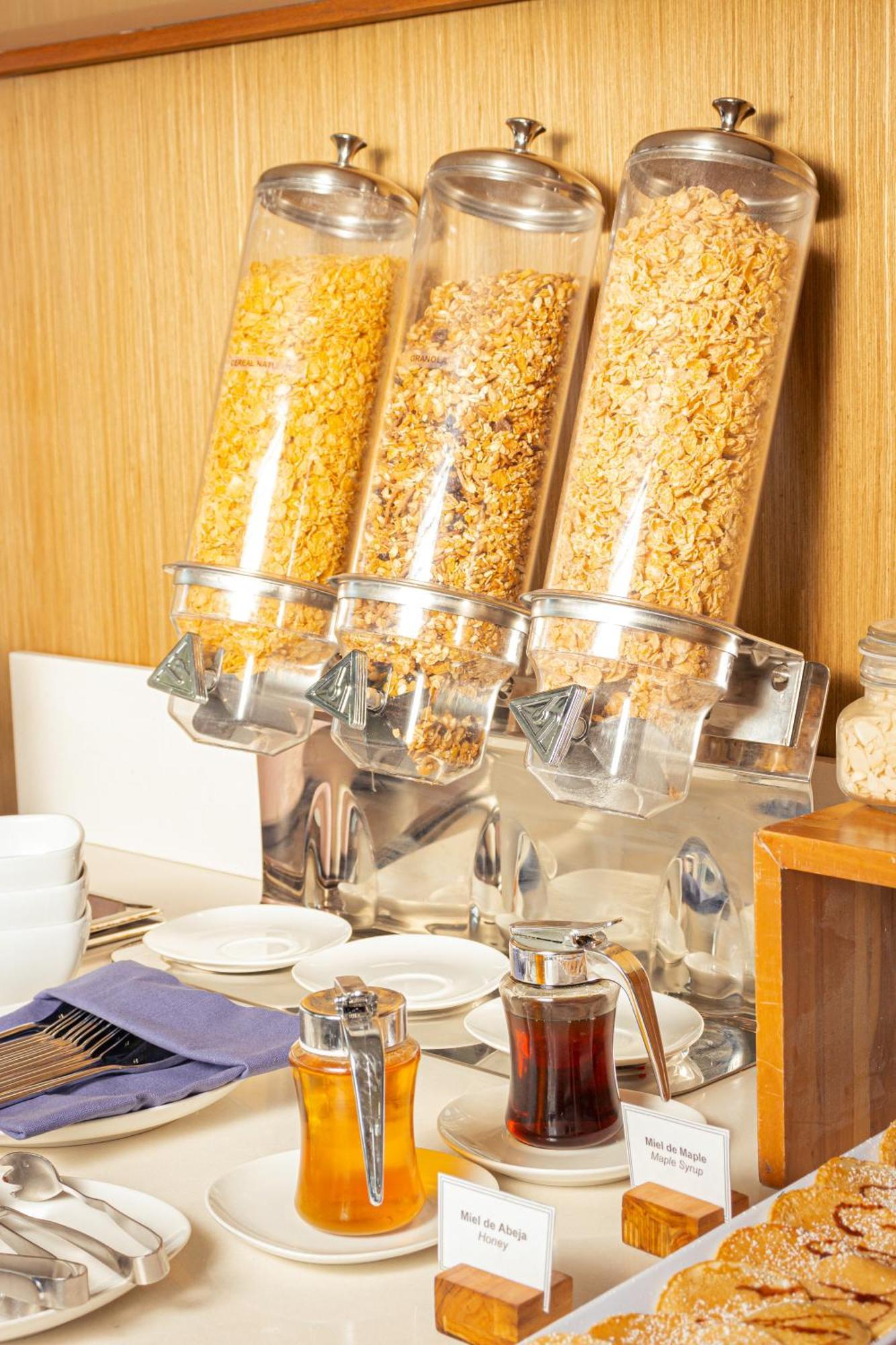 Ac Hotel By Marriott Santa Marta Екстериор снимка