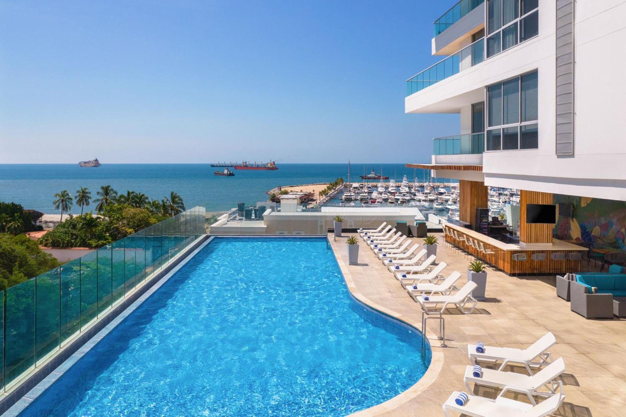 Ac Hotel By Marriott Santa Marta Екстериор снимка