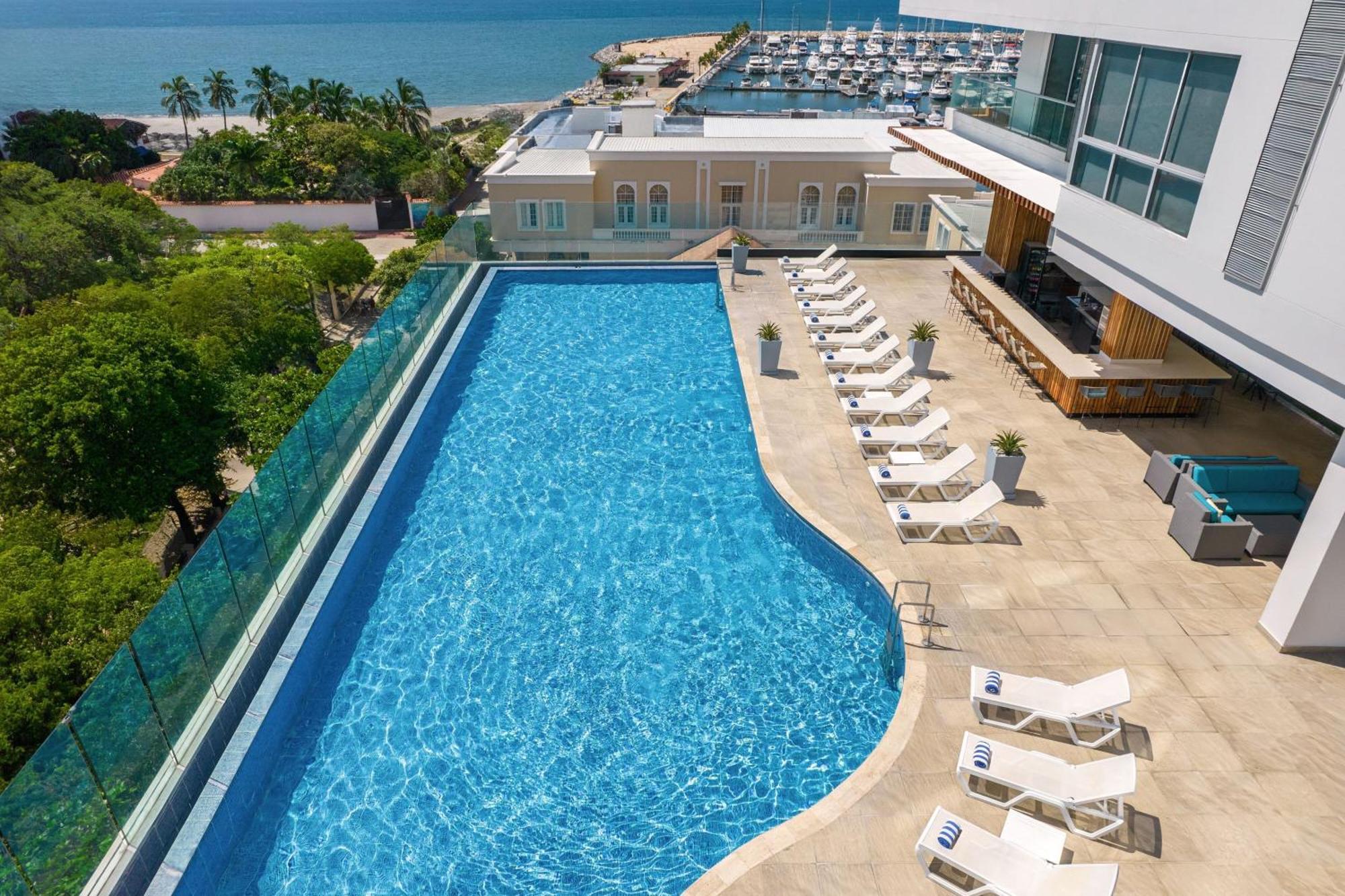 Ac Hotel By Marriott Santa Marta Екстериор снимка