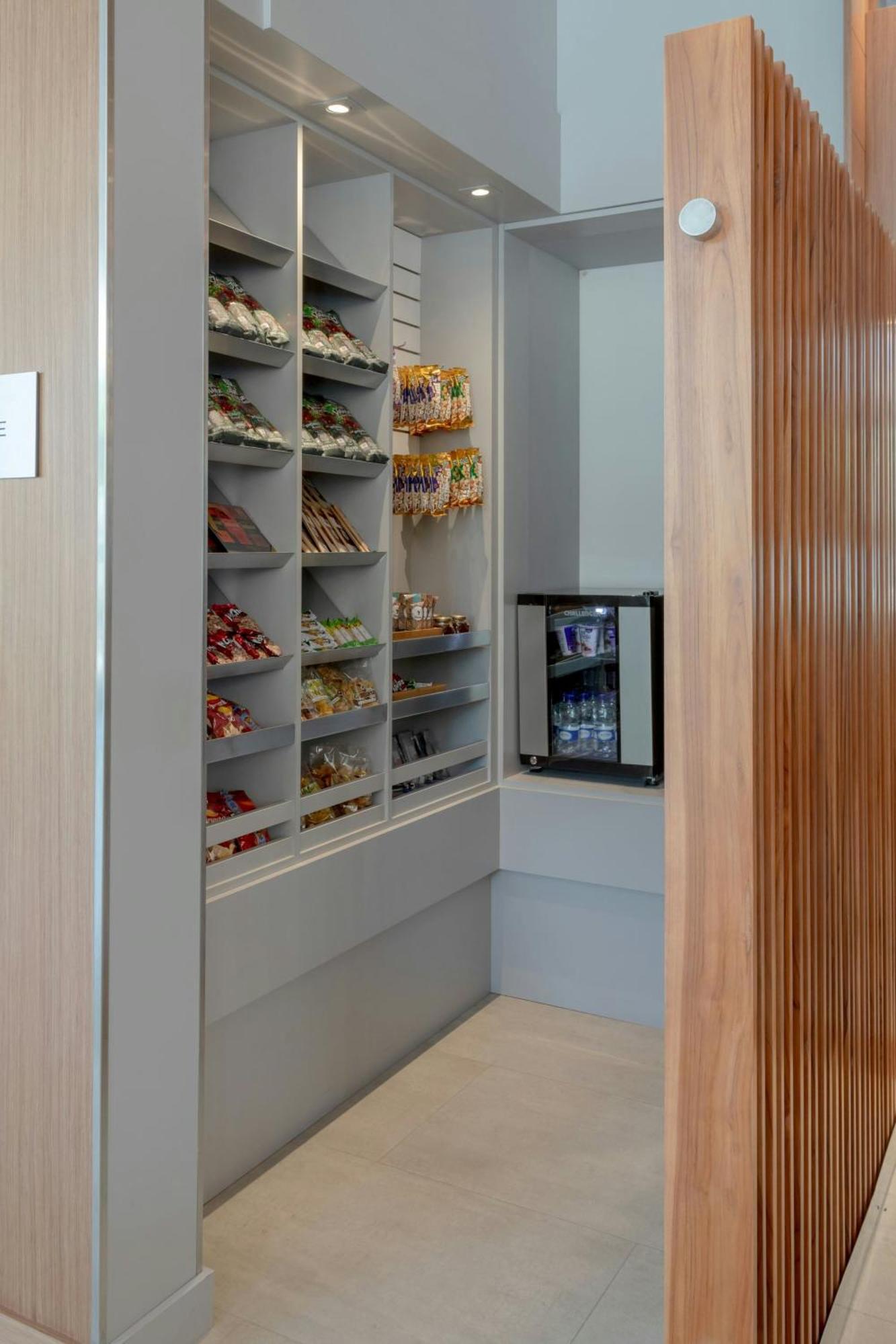 Ac Hotel By Marriott Santa Marta Екстериор снимка