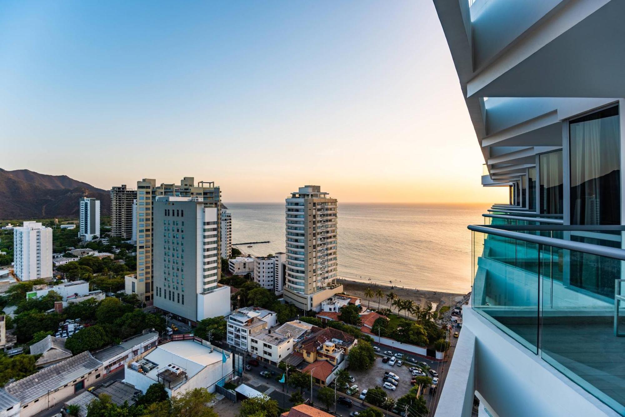 Ac Hotel By Marriott Santa Marta Екстериор снимка