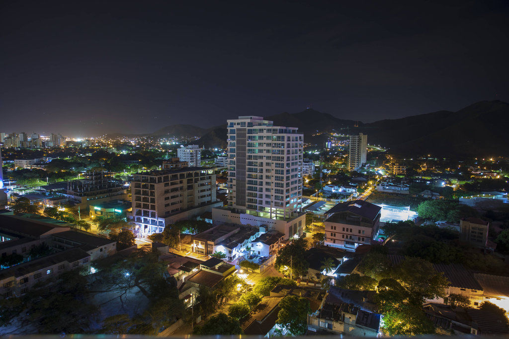 Ac Hotel By Marriott Santa Marta Екстериор снимка